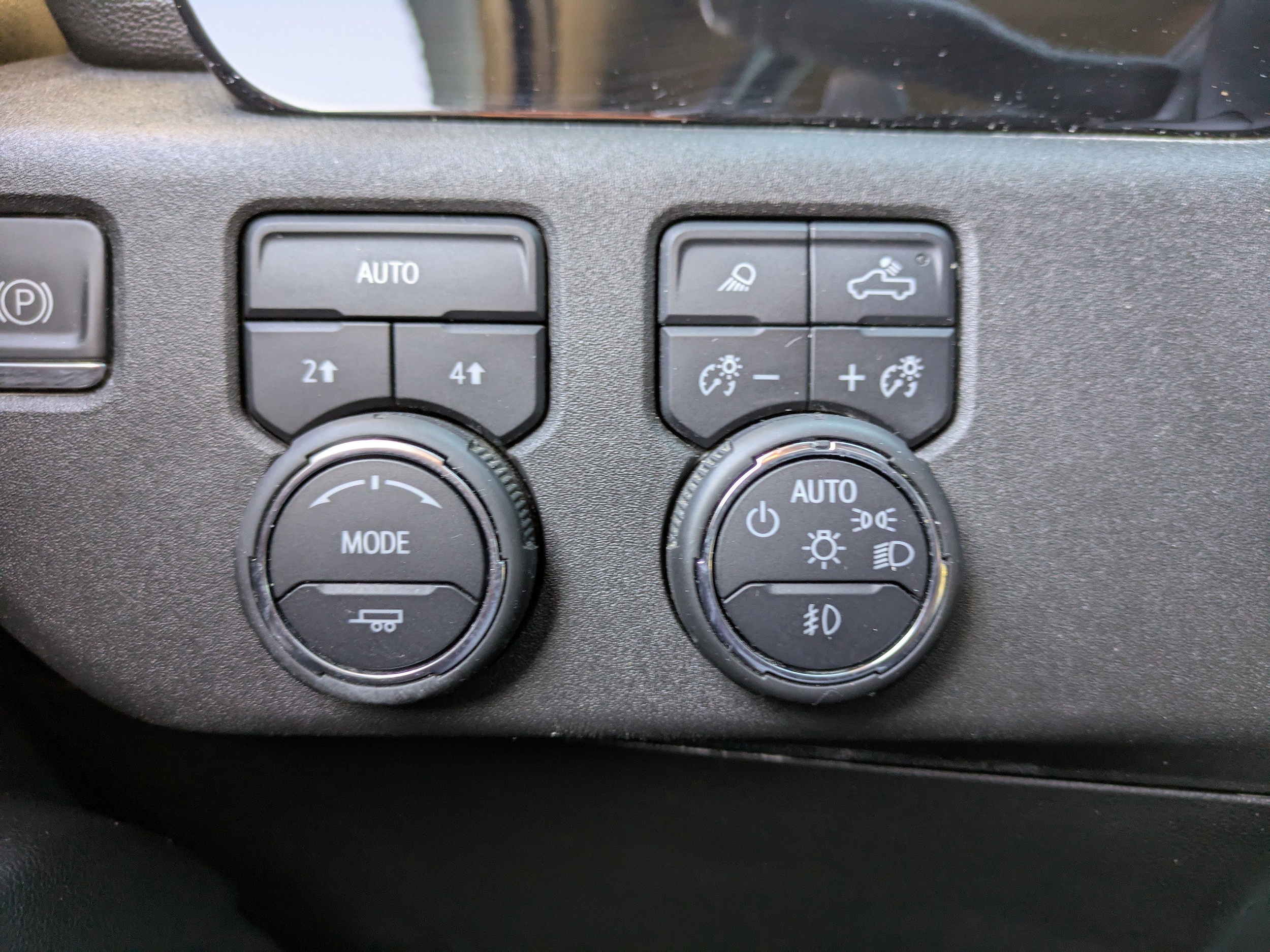 2023 Chevrolet Silverado 1500 LTZ - Photo 25