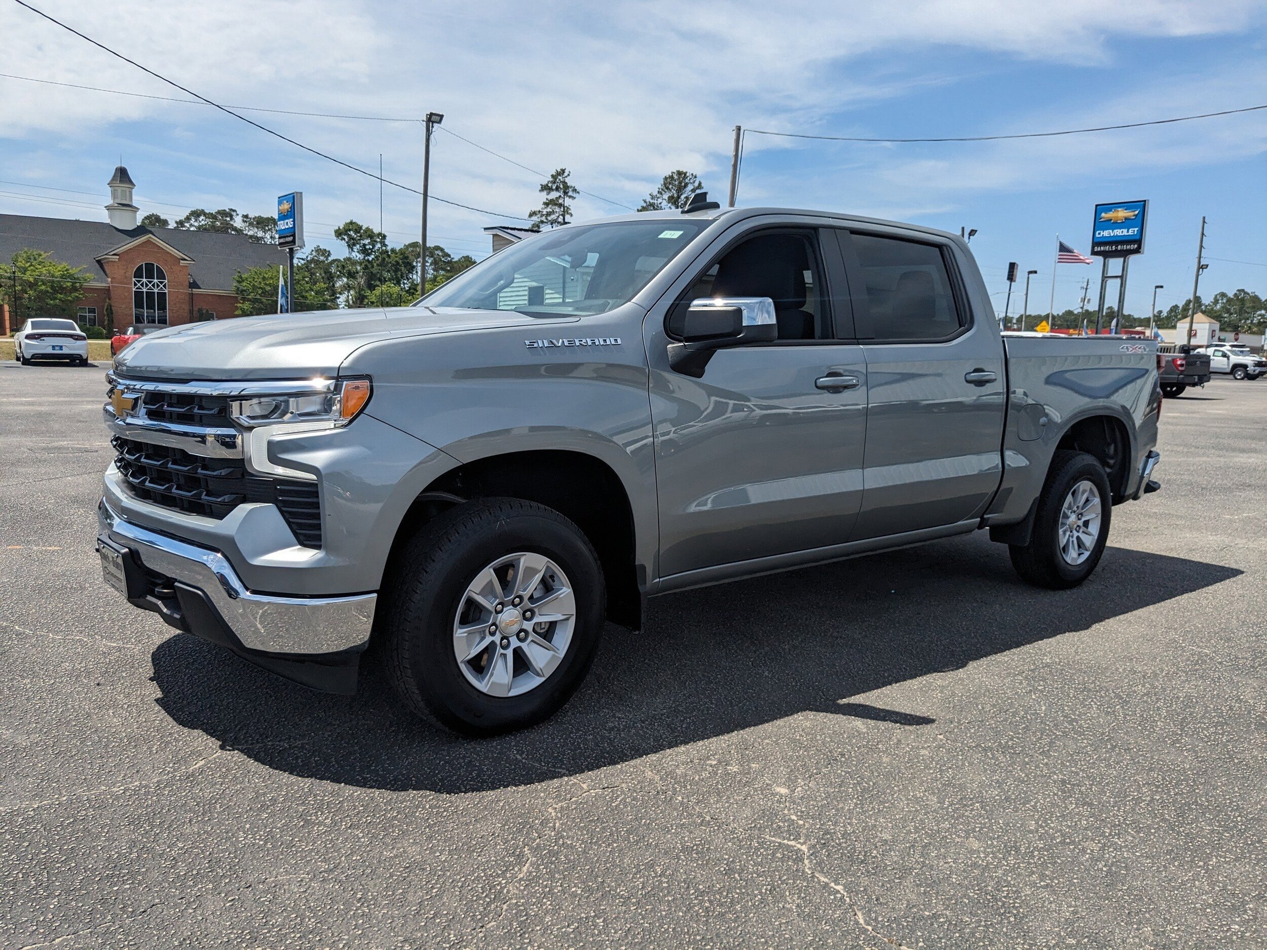 2025 Chevrolet Silverado 1500 LT - Photo 8