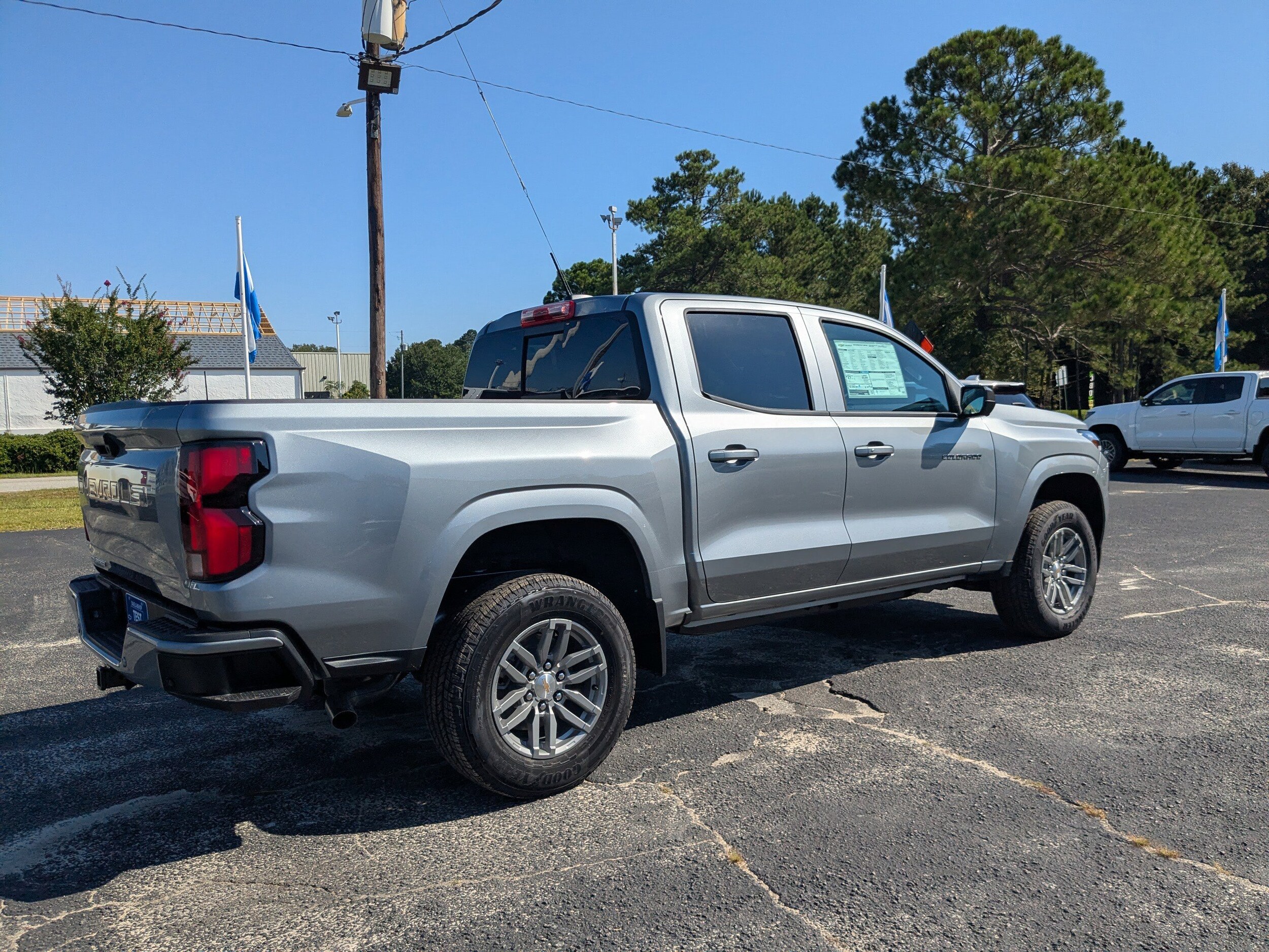 2026 Chevrolet Colorado LT photo 3