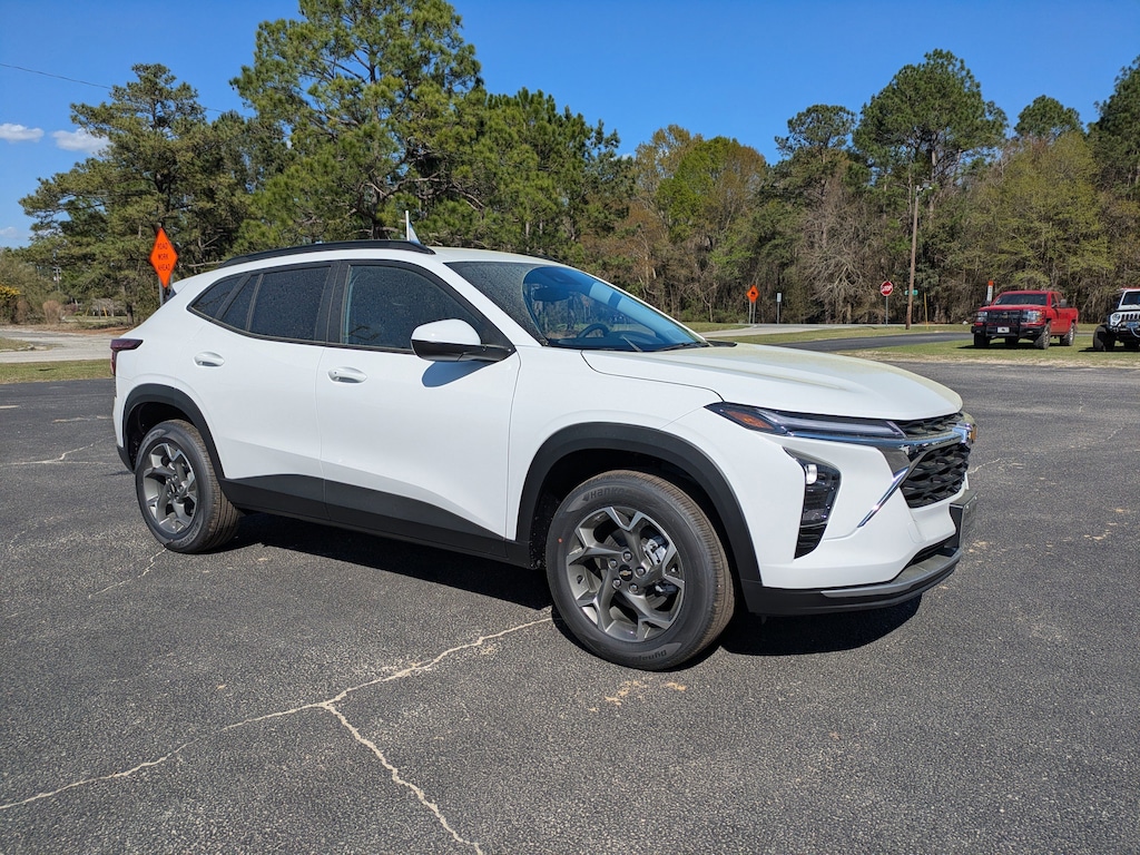 New 2026 Chevrolet Trax LT SUV