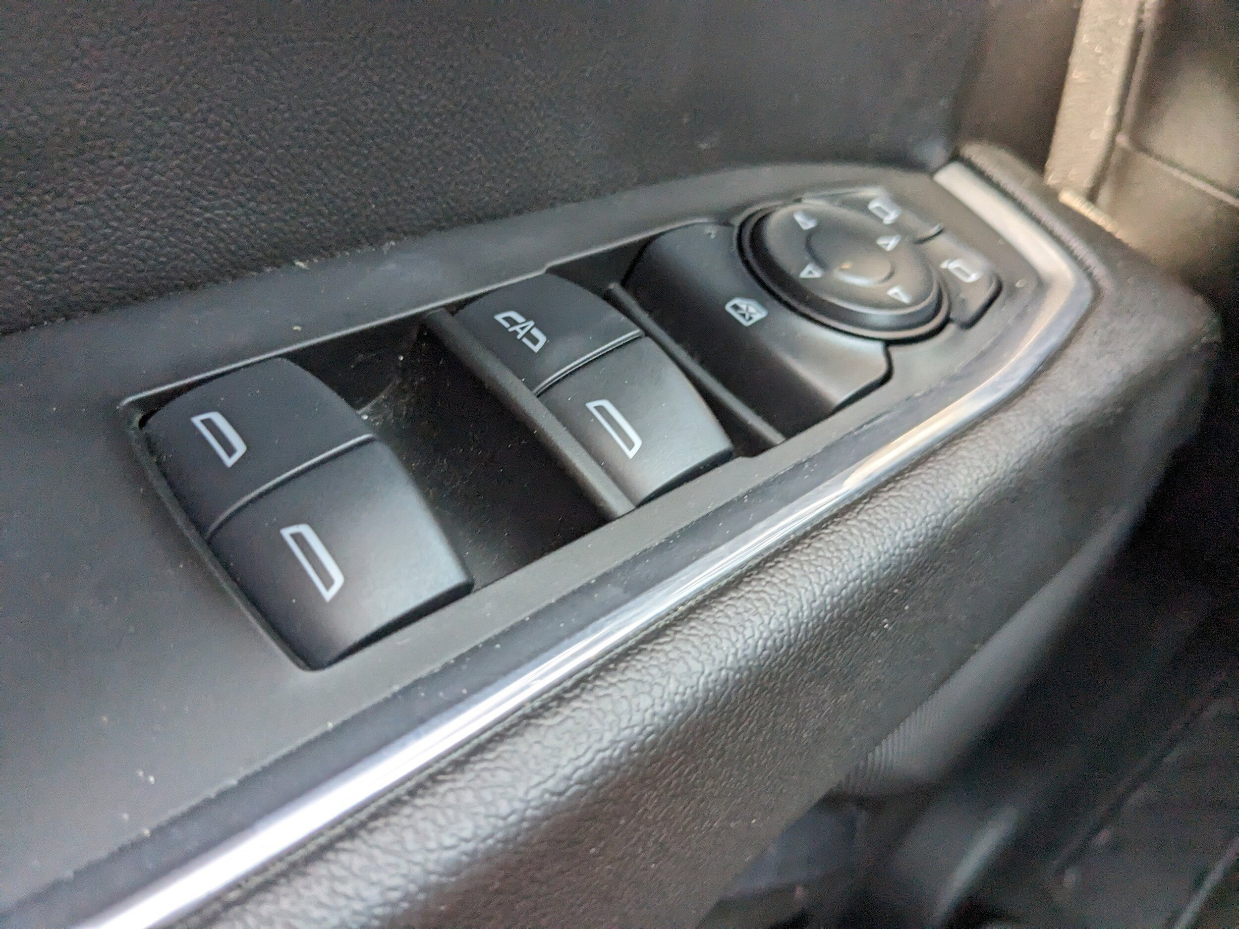 2025 Chevrolet Silverado 1500 LT - Photo 25
