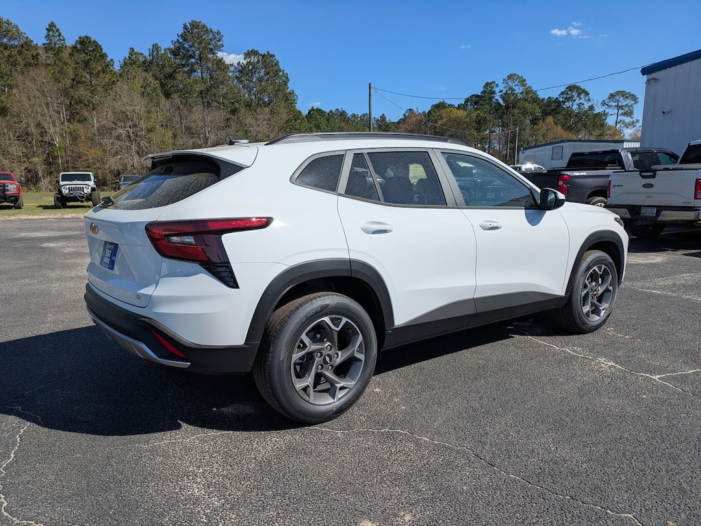 New 2026 Chevrolet Trax LT SUV
