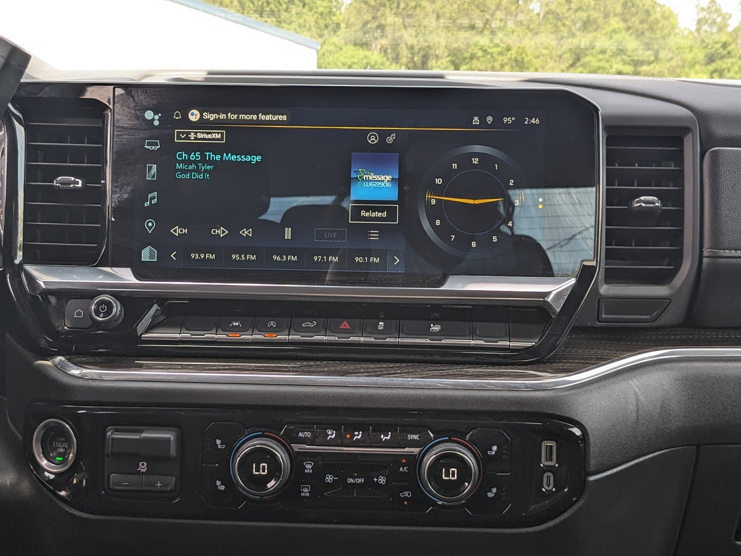 2025 Chevrolet Silverado 1500 LT - Photo 18