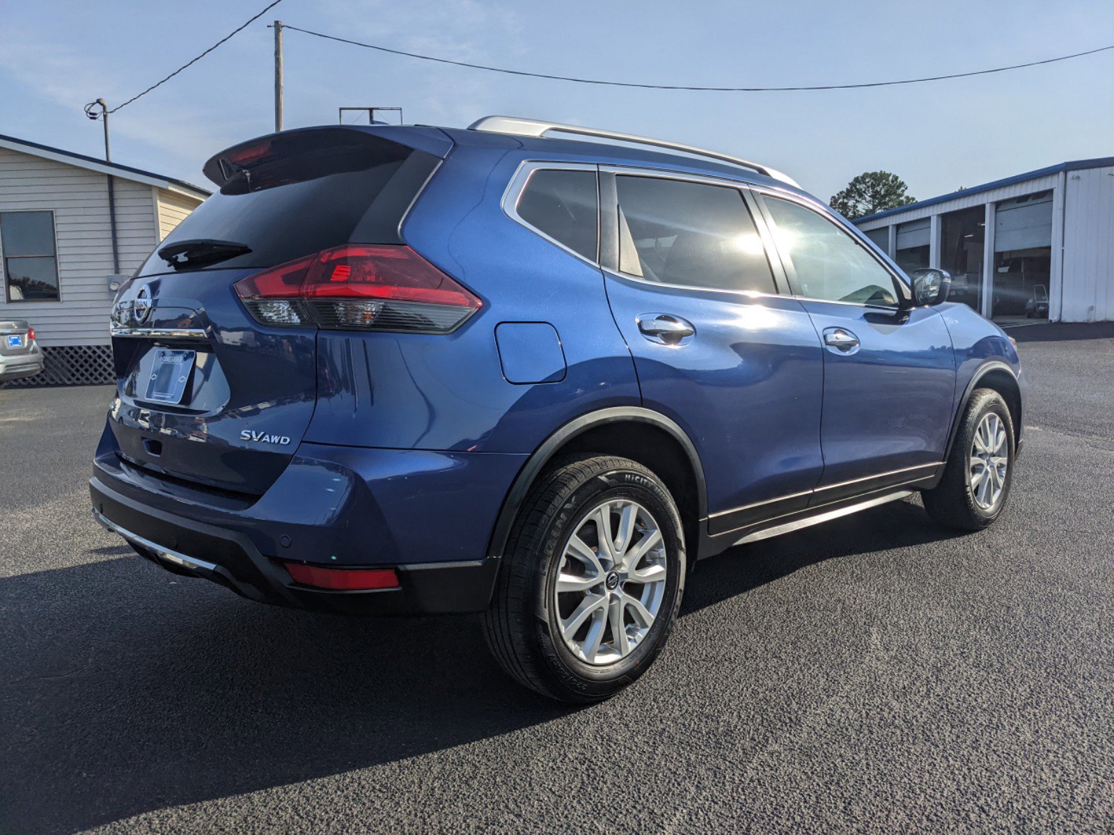 2020 Nissan Rogue SV photo 3