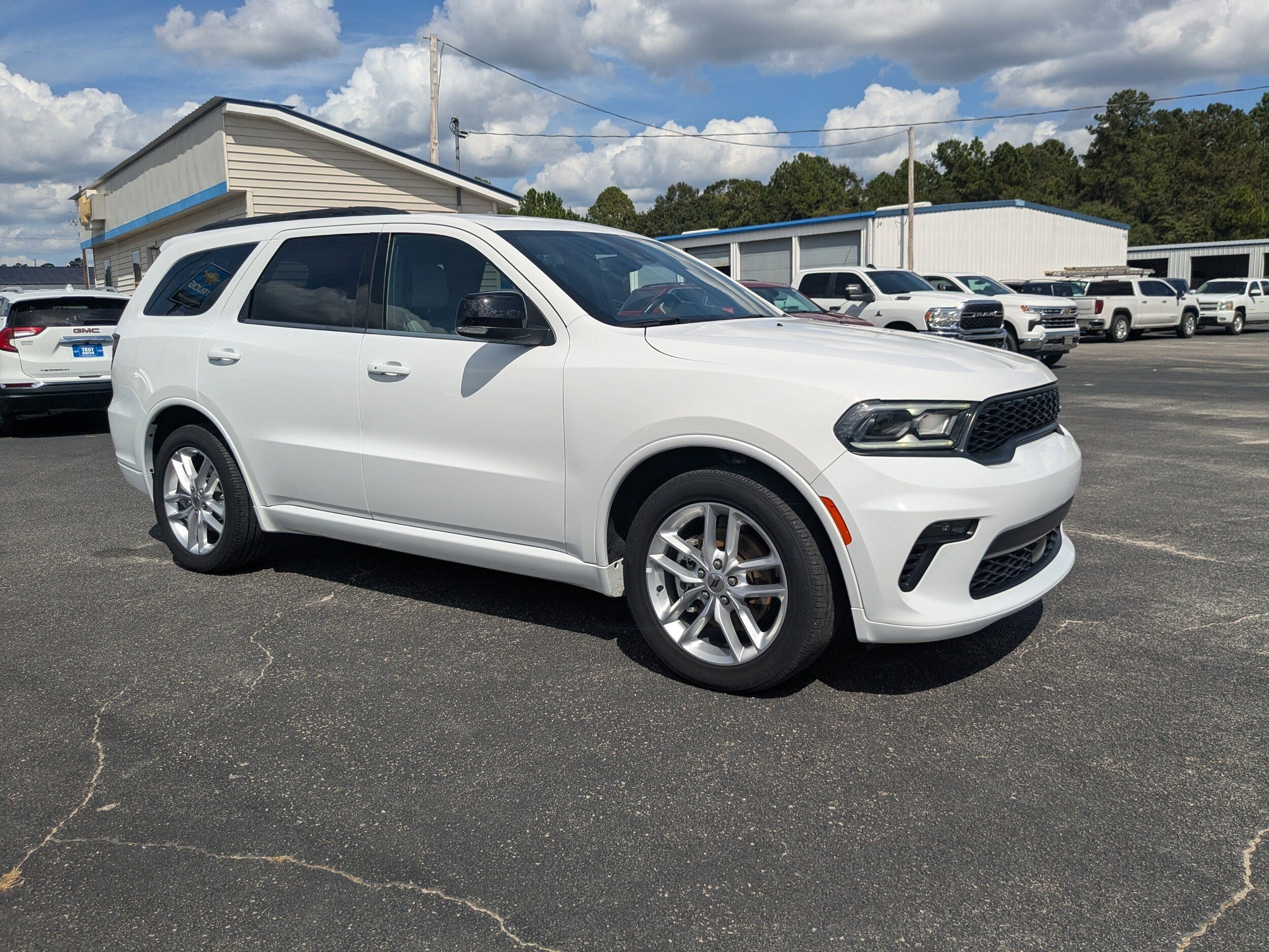 2023 Dodge Durango GT Plus photo 2