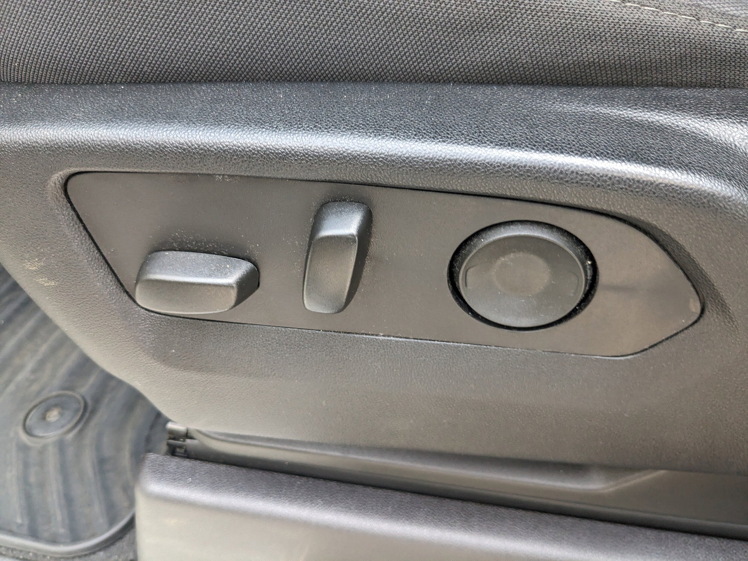 2025 Chevrolet Silverado 1500 LT - Photo 20