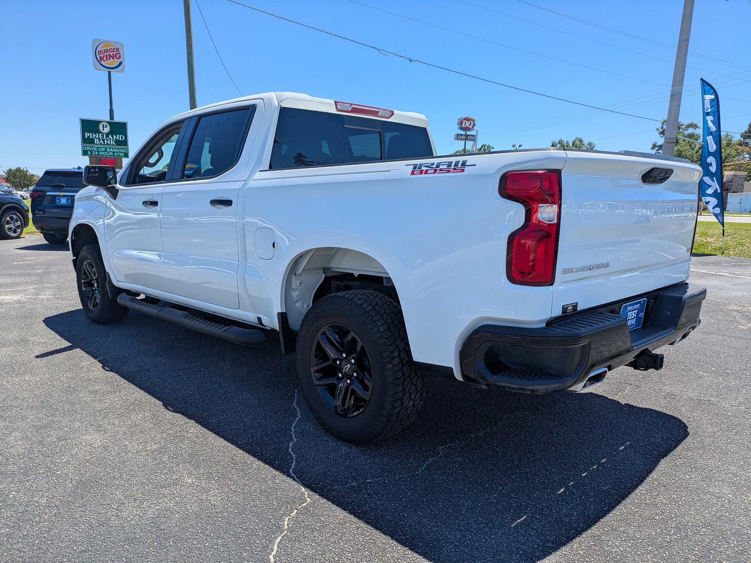 2024 Chevrolet Silverado 1500 LT Trail Boss - Photo 6