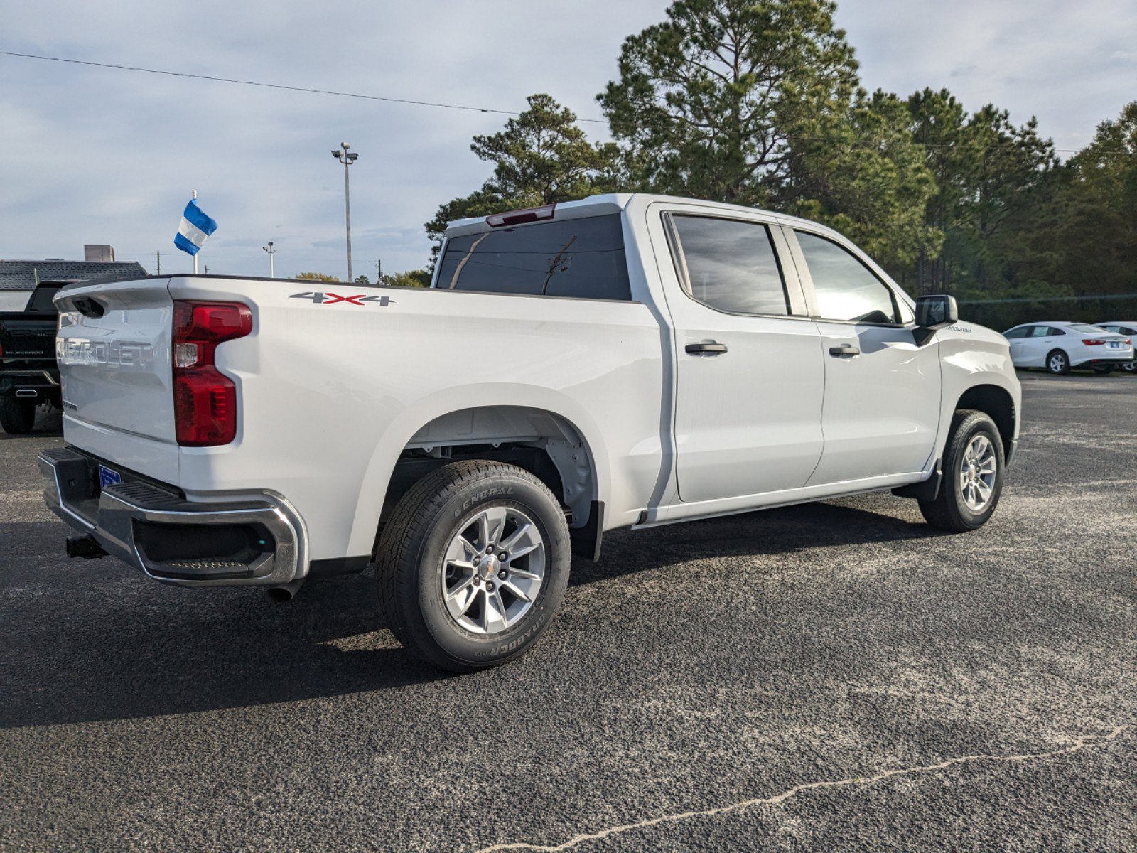 2024 Chevrolet Silverado 1500 photo 3