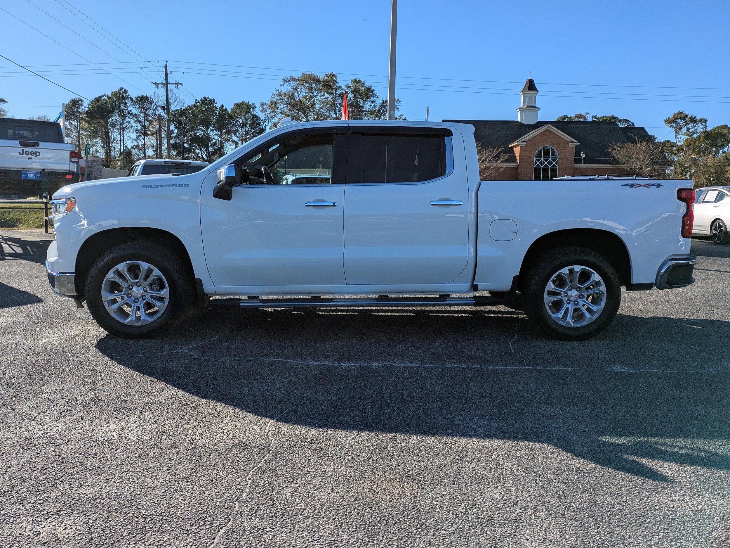 2023 Chevrolet Silverado 1500 LTZ - Photo 7