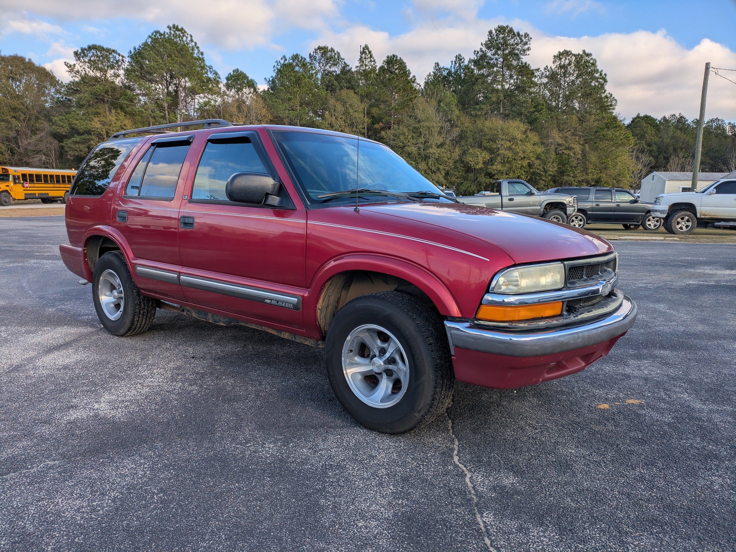 Used 2000 Chevrolet Blazer LS with VIN 1GNCS13W1Y2352928 for sale in Metter, GA