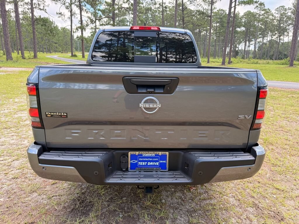 Used 2024 Nissan Frontier Crew Cab SV 4x2 Truck