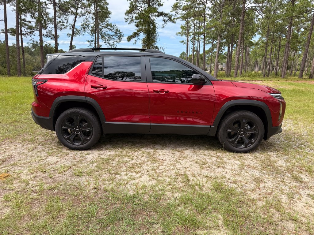 2027 Chevrolet Equinox LT - Photo 6