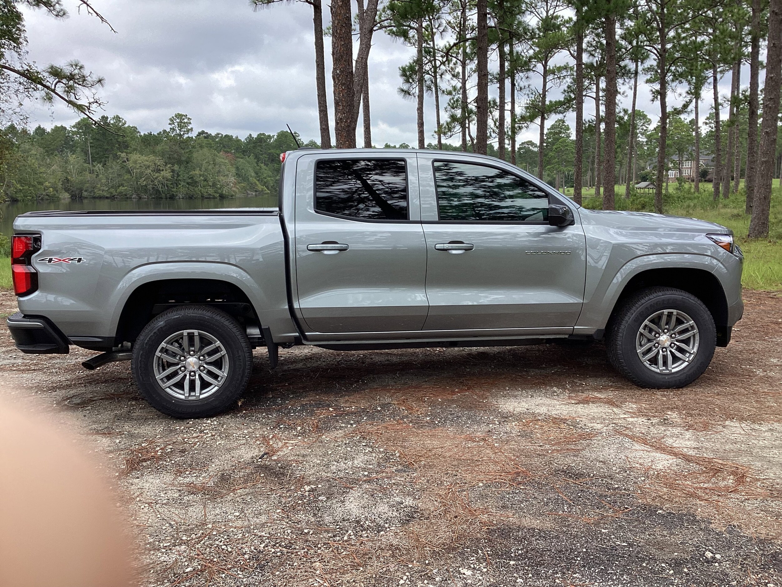 2025 Chevrolet Colorado Work Truck LT photo 2