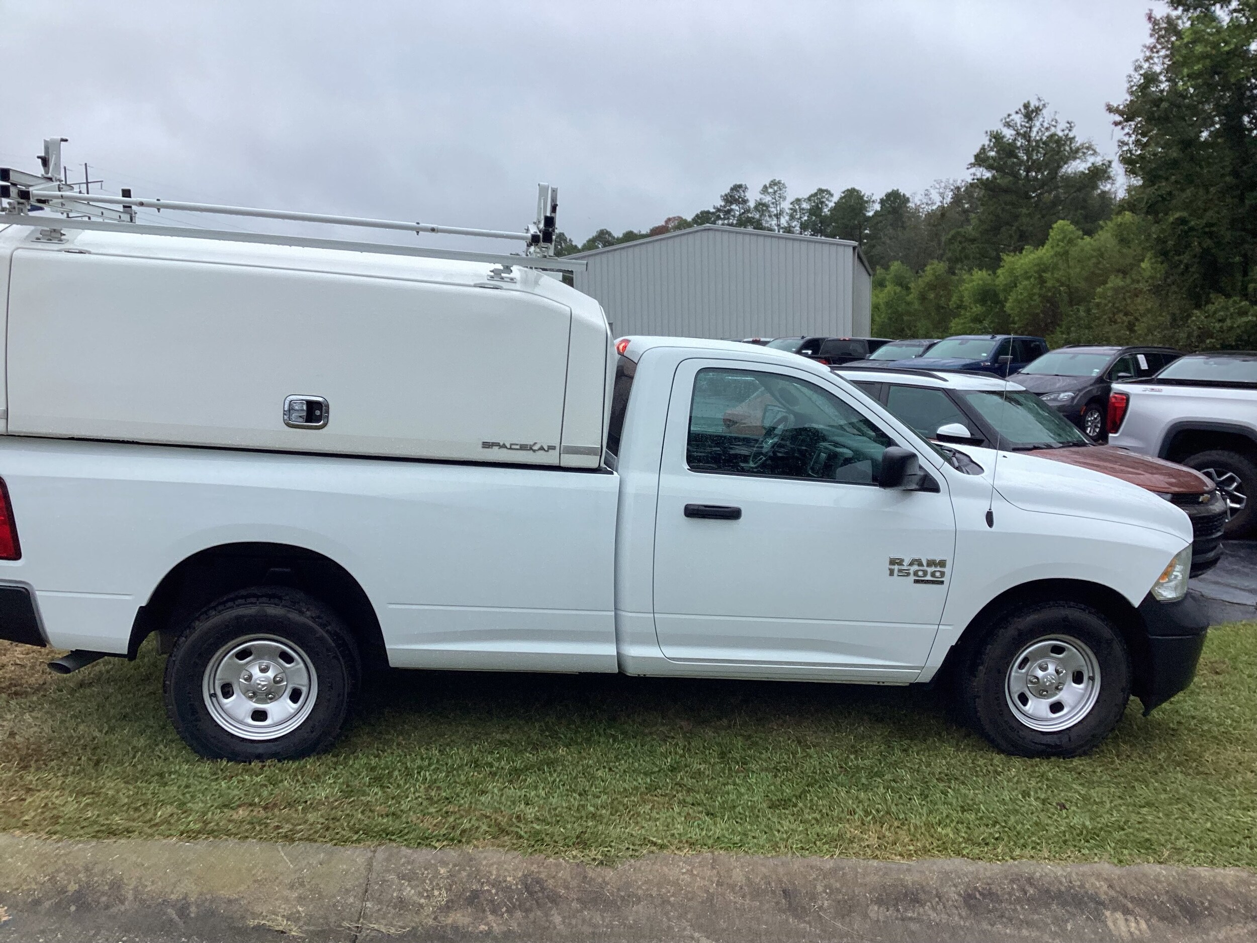 2023 Ram 1500 Classic Tradesman photo 4
