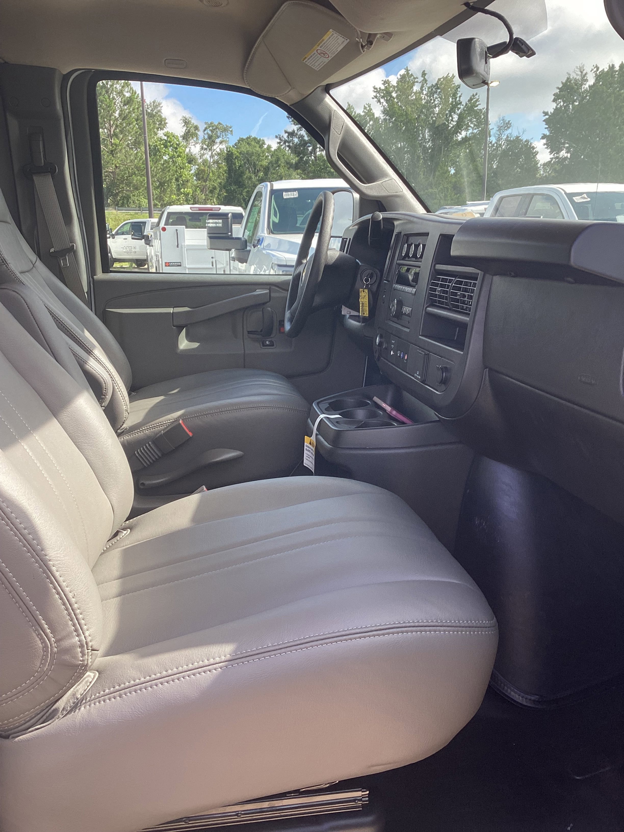 2025 Chevrolet Express Cargo 2500 Van photo 2