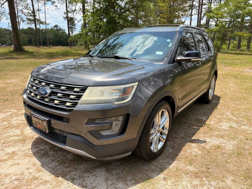 2016 Ford Explorer XLT FWD's photo