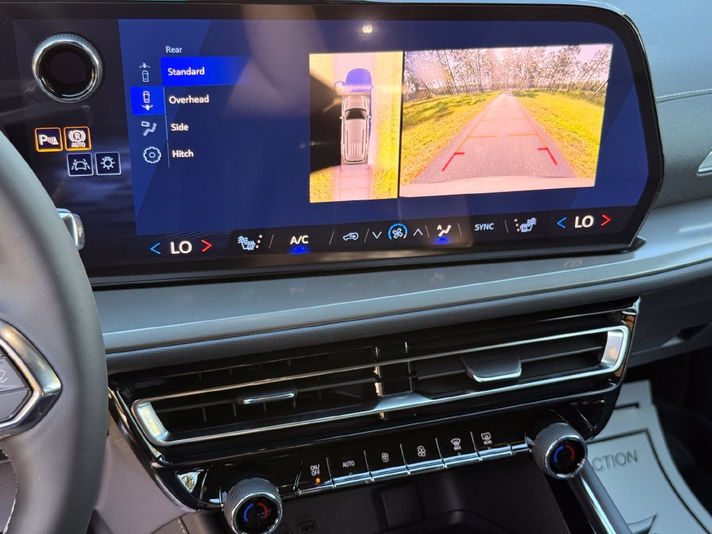 2027 Chevrolet Traverse LT - Photo 17