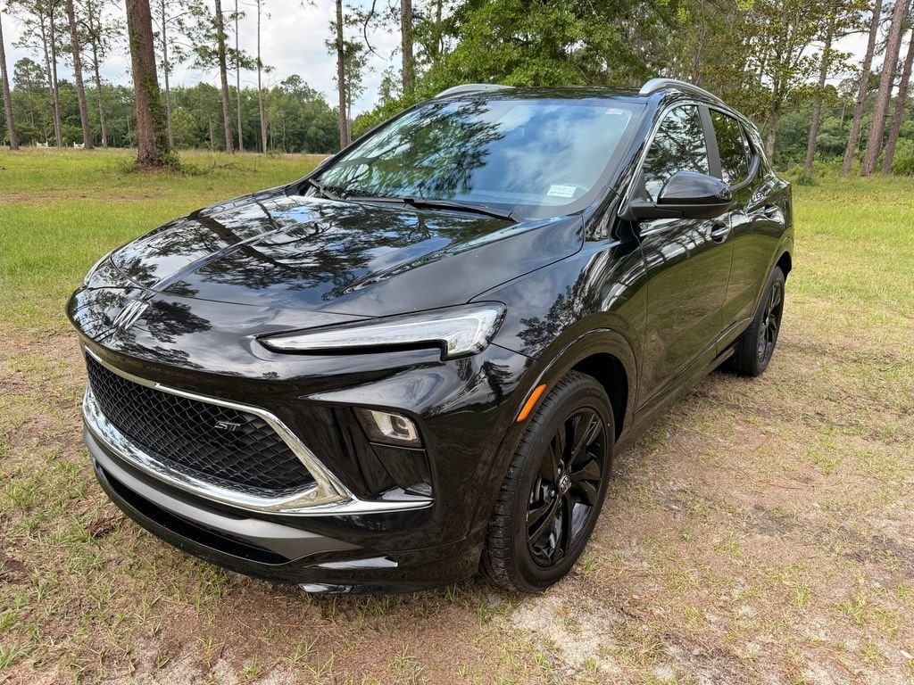 2024 Buick Encore GX Sport Touring's photo