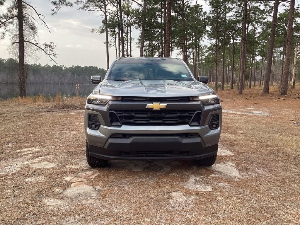 2025 Chevrolet Colorado LT - Photo 8