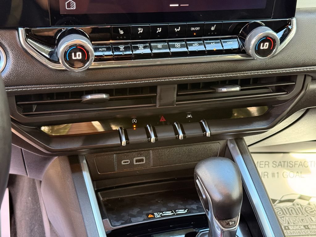 2025 Chevrolet Colorado LT - Photo 20