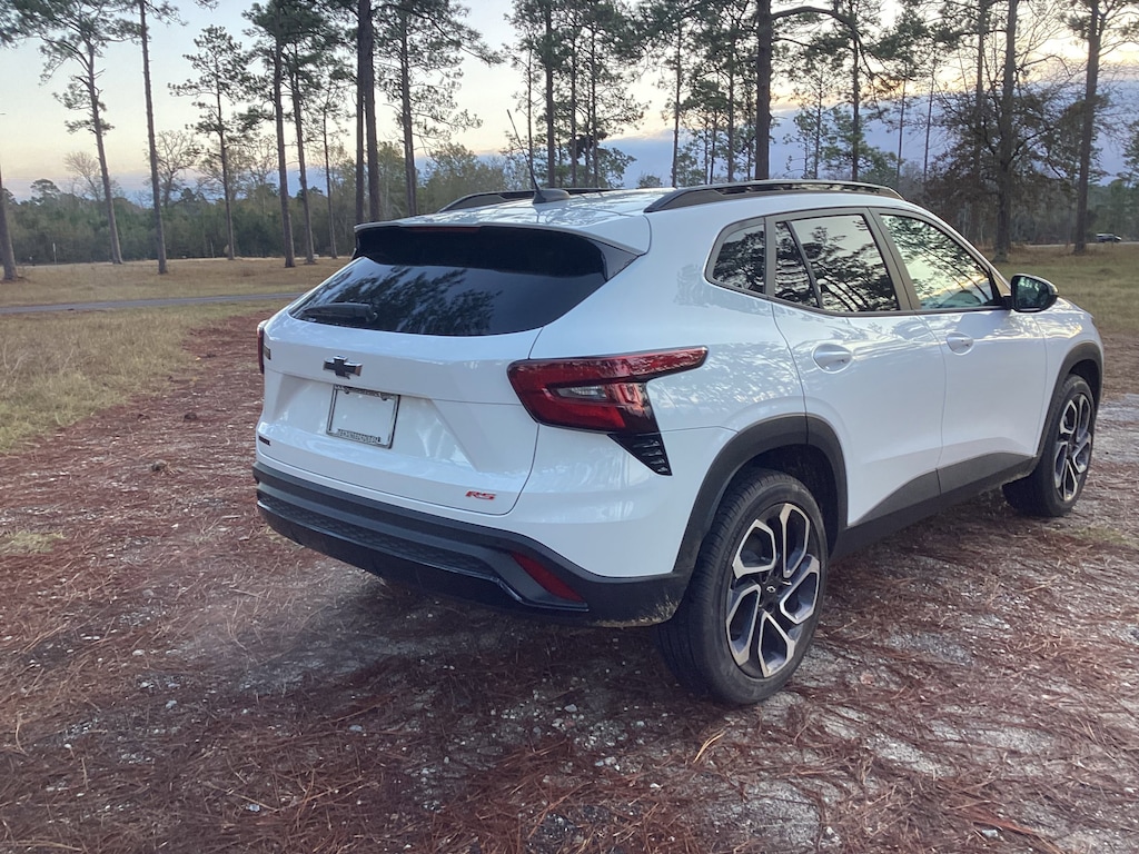 Used 2025 Chevrolet Trax 2RS SUV