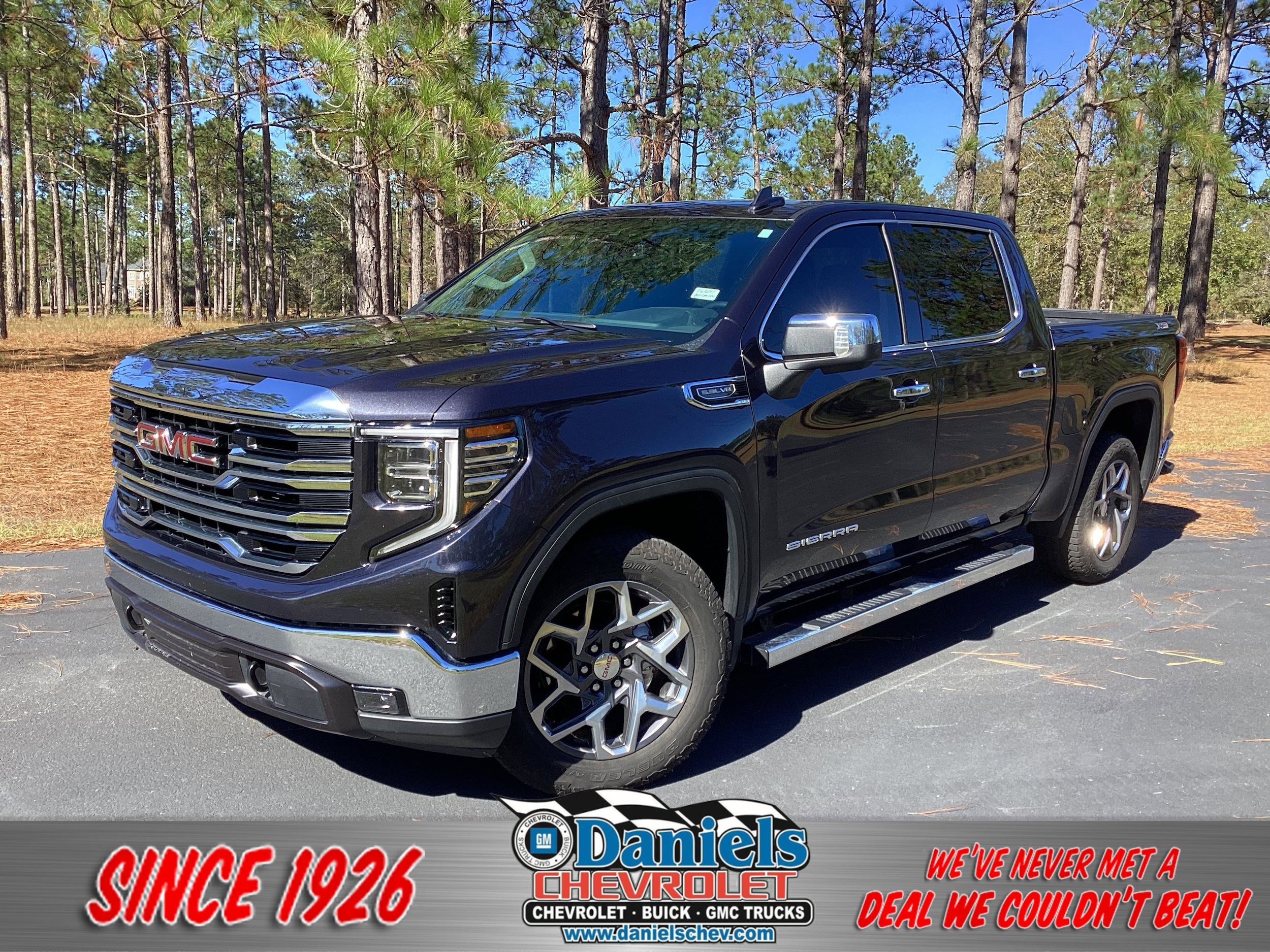 2022 GMC Sierra 1500 SLT's photo