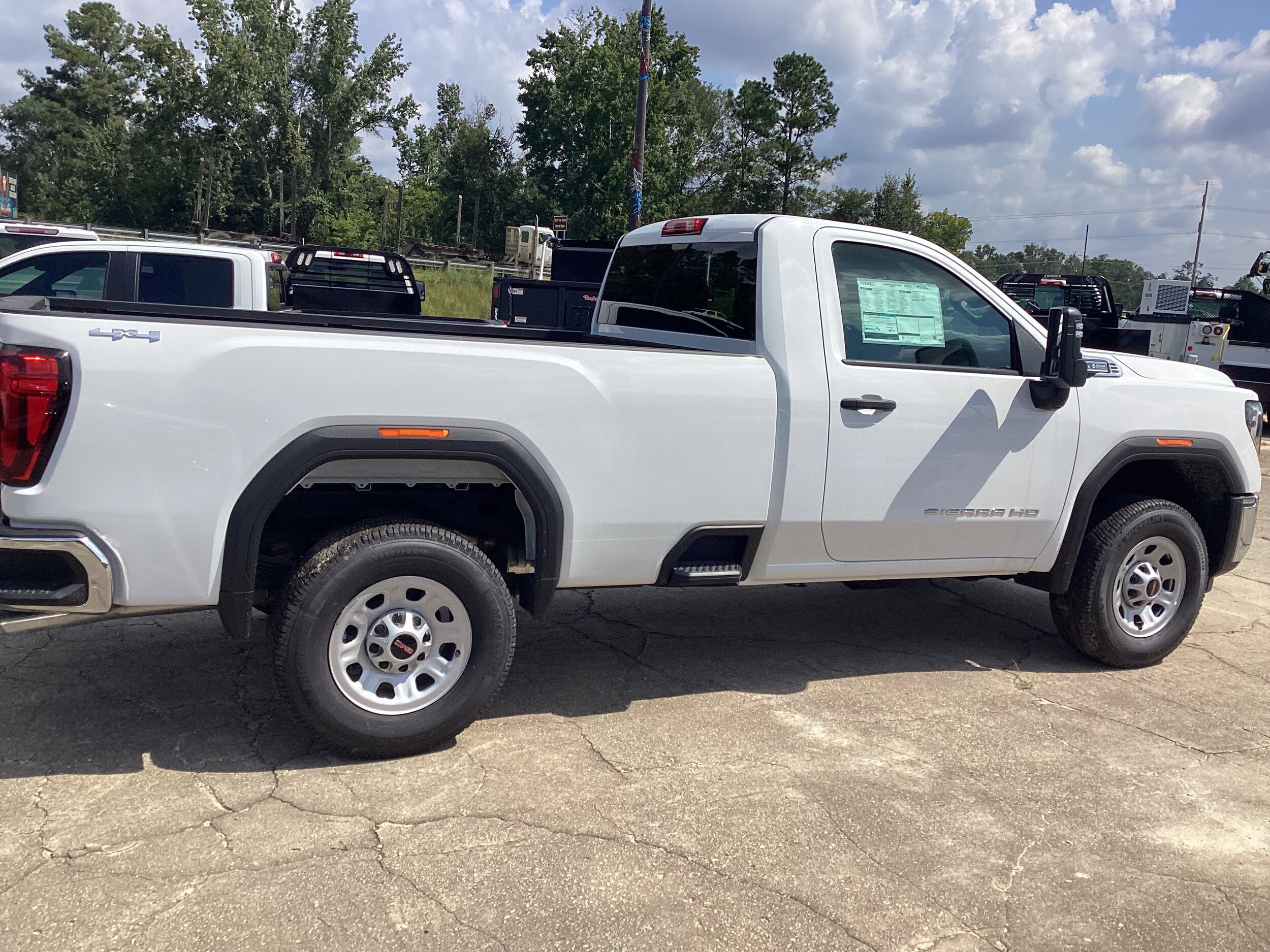 2025 Gmc Sierra 2500 HD Pro photo 4