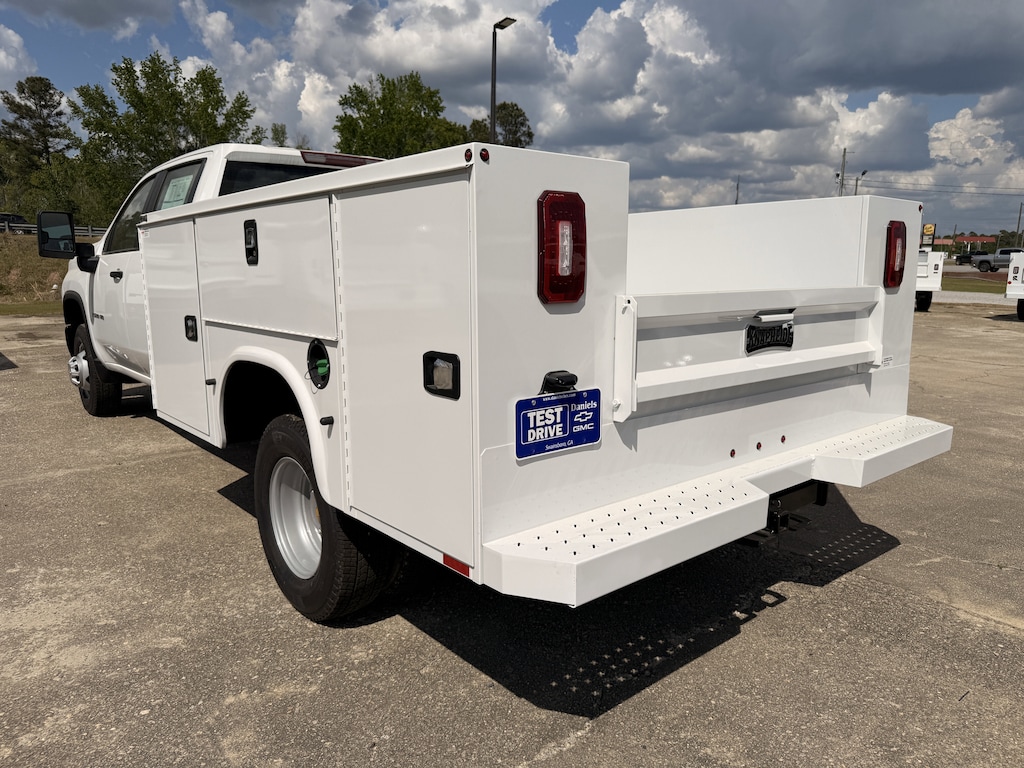 New 2025 Chevrolet Silverado 3500 HD Chassis Cab Work Truck Truck