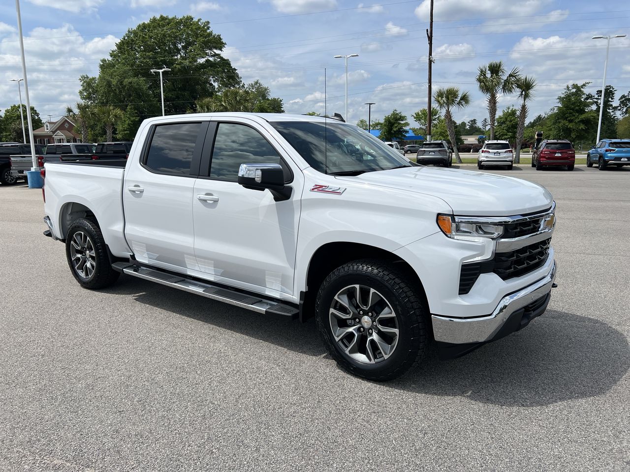 2025 Chevrolet Silverado 1500 LT photo 2