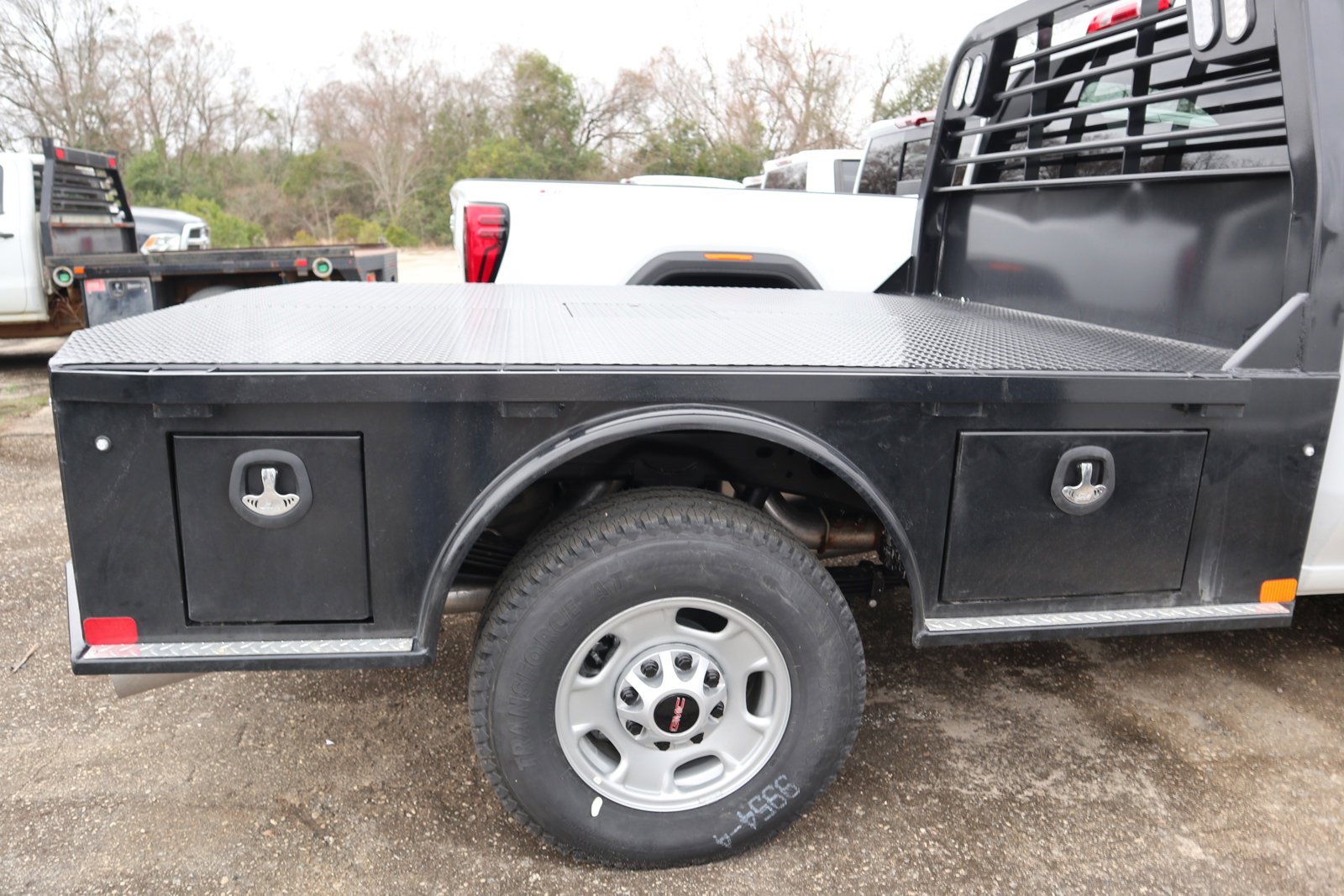 2024 Gmc Sierra 2500 HD Pro photo 3