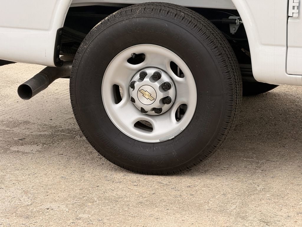 2025 Chevrolet Express Cargo Work Van - Photo 12