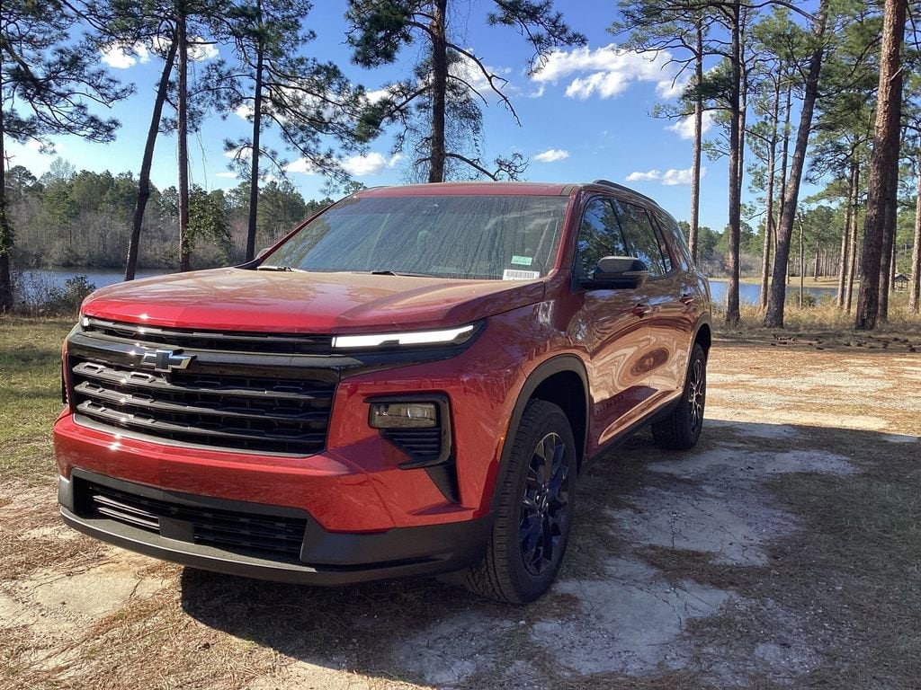 New 2026 Chevrolet Traverse LT SUV