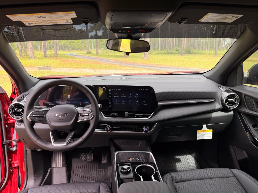 2027 Chevrolet Equinox LT - Photo 14