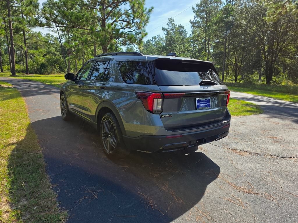 Used 2025 Ford Explorer ST-Line SUV