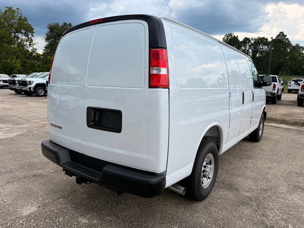 2026 Chevrolet Express Cargo Work Van - Photo 5
