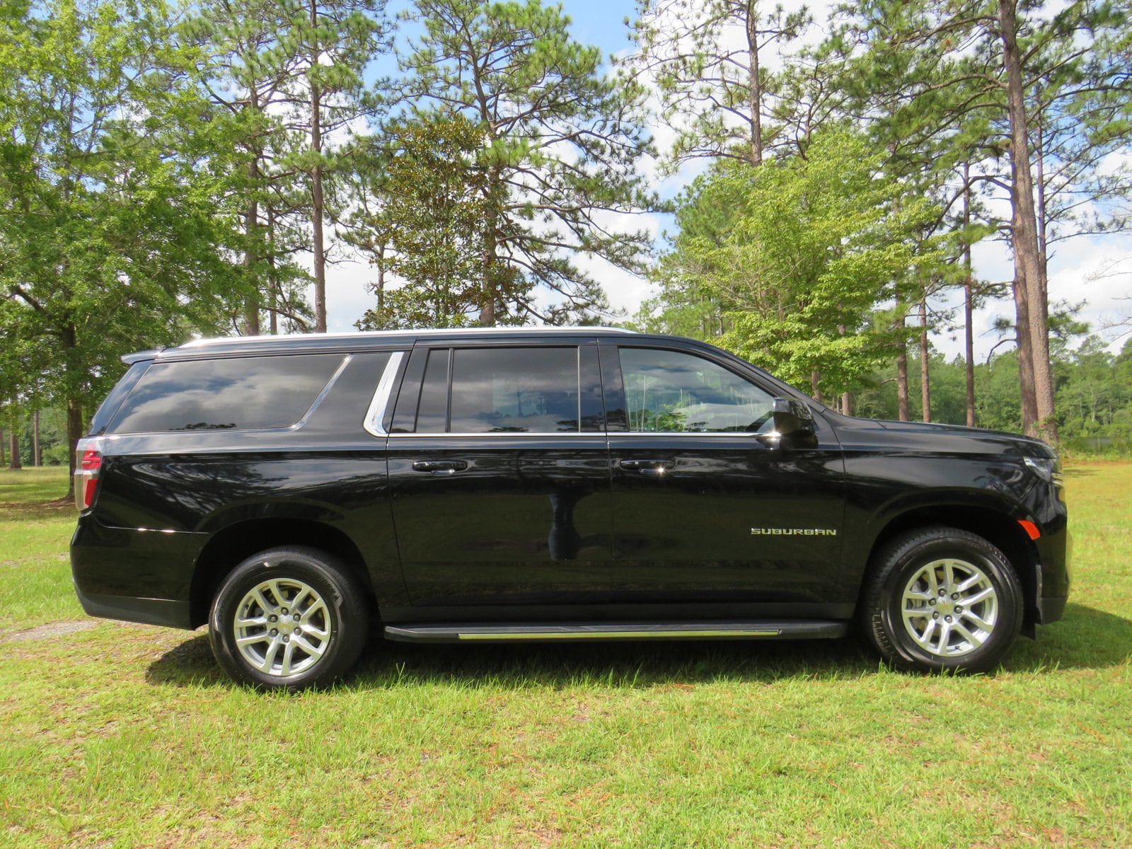 Used 2021 Chevrolet Suburban LT with VIN 1GNSCCKDXMR267849 for sale in Swainsboro, GA