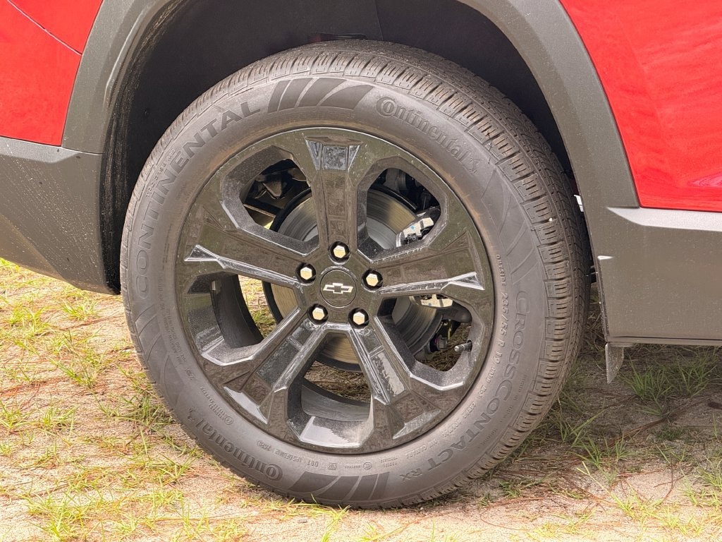 2027 Chevrolet Equinox LT - Photo 9