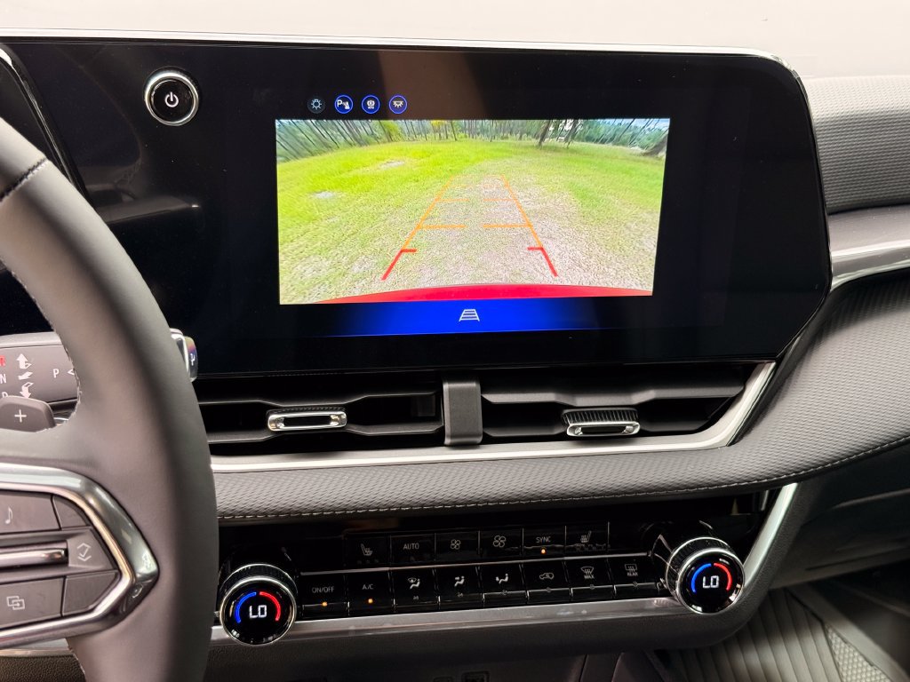 2027 Chevrolet Equinox LT - Photo 18