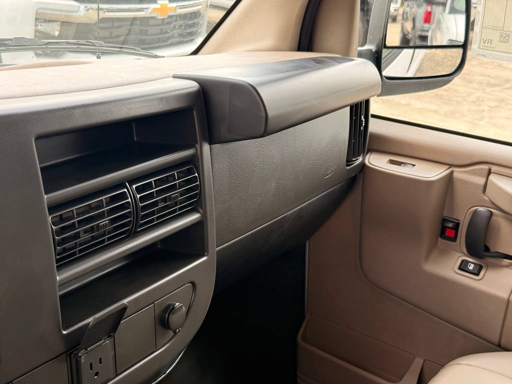 2026 Chevrolet Express Cargo Work Van - Photo 21