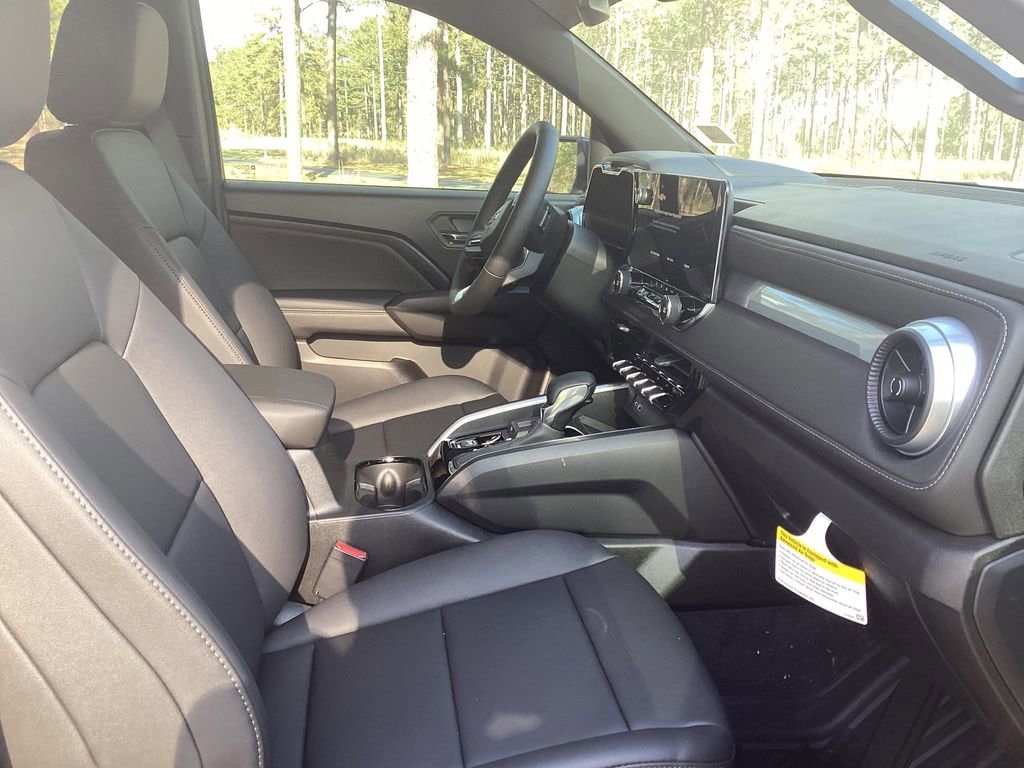 2026 Chevrolet Colorado LT - Photo 21
