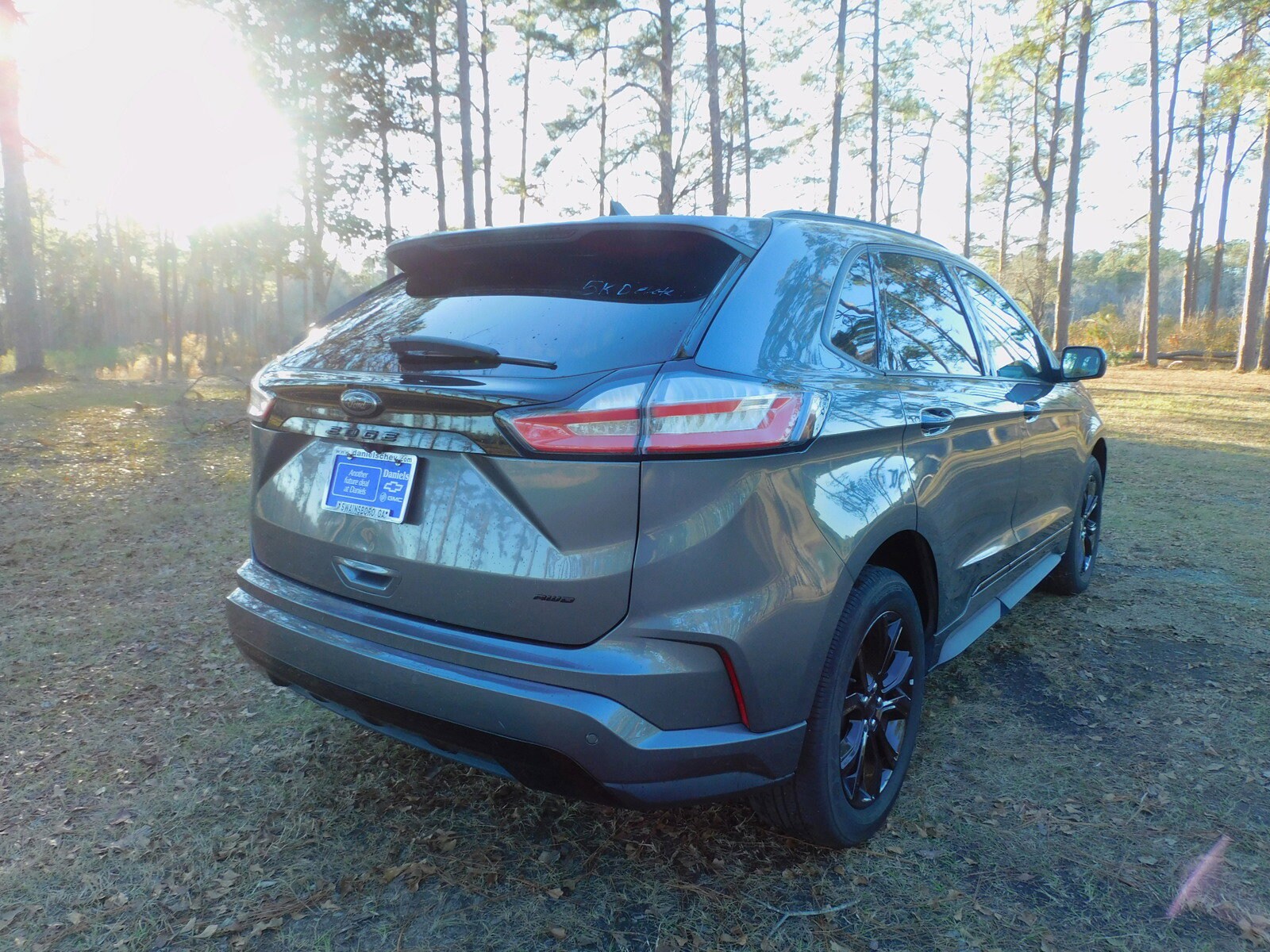 2022 Ford Edge SE photo 3