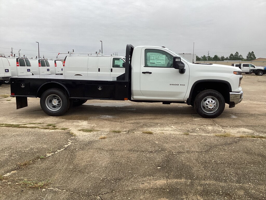 New 2025 Chevrolet Silverado 3500 HD Chassis Cab Work Truck Truck