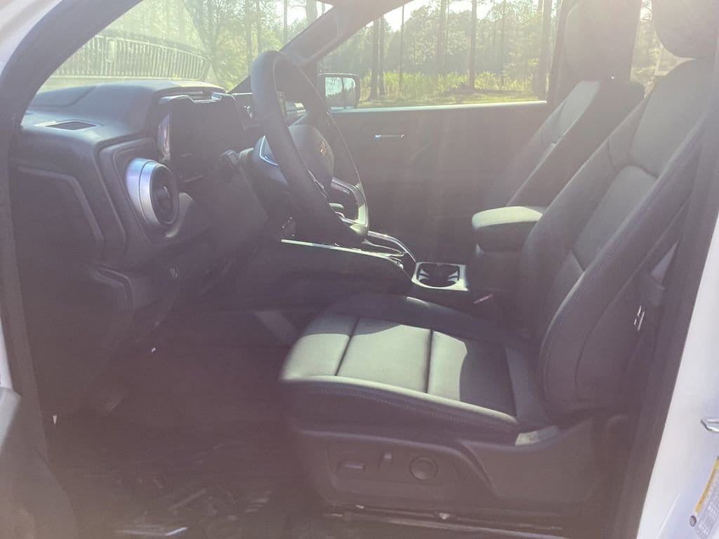 2026 Chevrolet Colorado LT - Photo 12