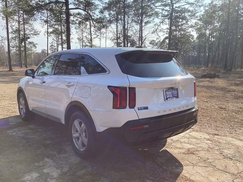 Used 2022 Kia Sorento LX SUV