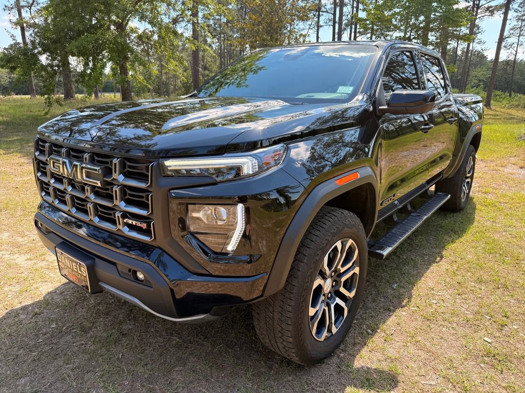 2023 GMC Canyon AT4 4WD Crew Cab Short Box's photo