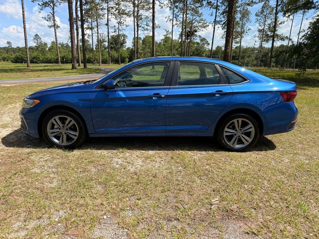 Used 2024 Volkswagen Jetta SE with VIN 3VW7M7BU3RM071048 for sale in Swainsboro, GA