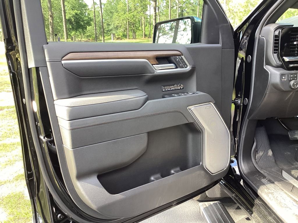 2026 Chevrolet Silverado 1500 High Country - Photo 13