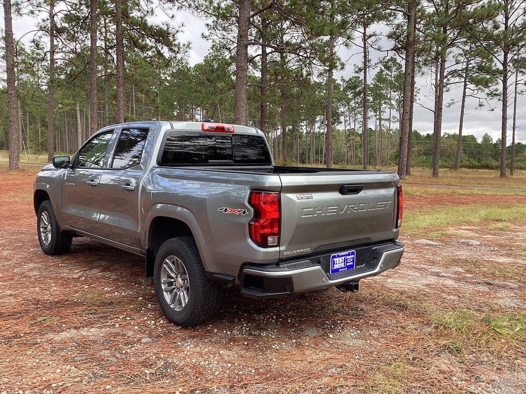 Used 2025 Chevrolet Colorado WT/LT Truck