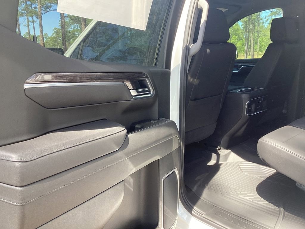 2026 Chevrolet Silverado 1500 LTZ - Photo 15