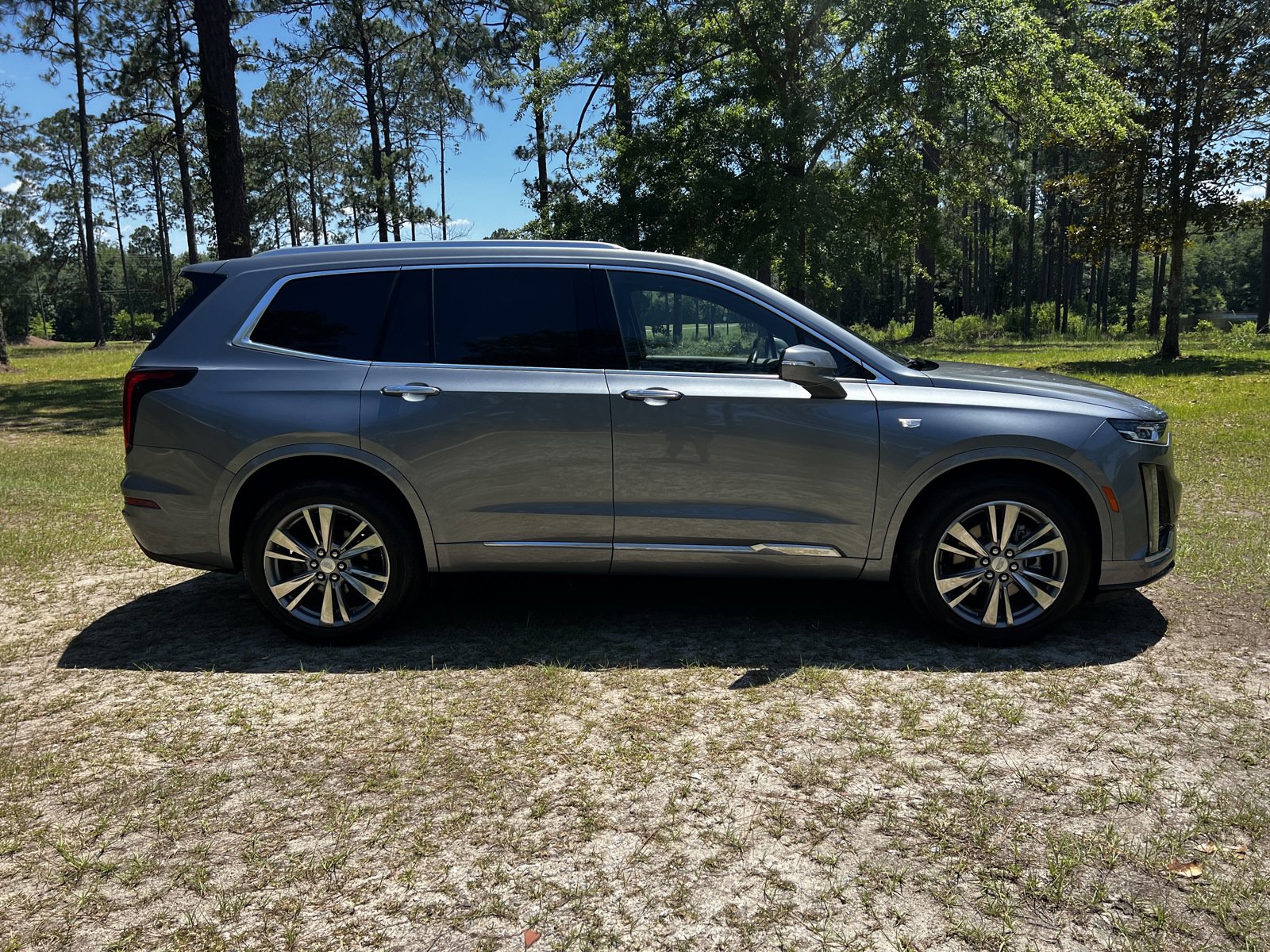 Used 2022 Cadillac XT6 Premium Luxury with VIN 1GYKPDRS7NZ107821 for sale in Swainsboro, GA